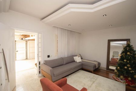 Casa para alugar com 384m², 4 quartos e 3 vagas Casa para alugar com 384m², 4 quartos e 3 vagasSala 3