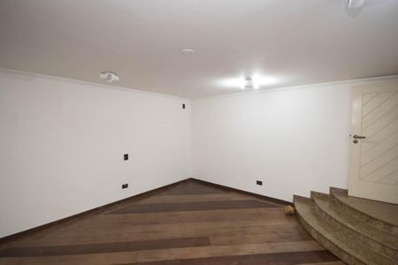 Casa para alugar com 384m², 4 quartos e 3 vagas Casa para alugar com 384m², 4 quartos e 3 vagasSala 4