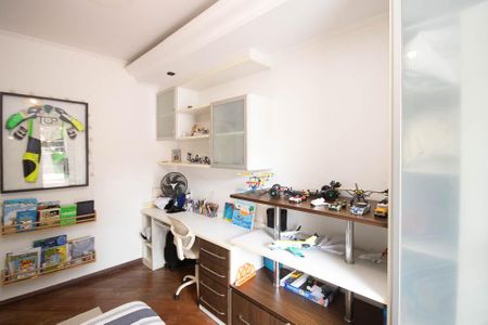 Casa para alugar com 384m², 4 quartos e 3 vagas Casa para alugar com 384m², 4 quartos e 3 vagasQuarto 1