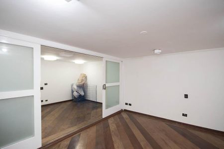 Casa para alugar com 384m², 4 quartos e 3 vagas Casa para alugar com 384m², 4 quartos e 3 vagasSala 4