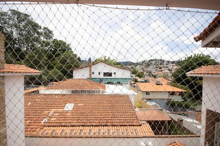 Casa para alugar com 384m², 4 quartos e 3 vagas Casa para alugar com 384m², 4 quartos e 3 vagasVaranda