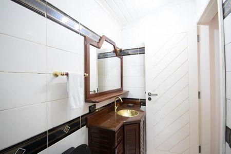 Casa para alugar com 384m², 4 quartos e 3 vagas Casa para alugar com 384m², 4 quartos e 3 vagasBanheiro 3