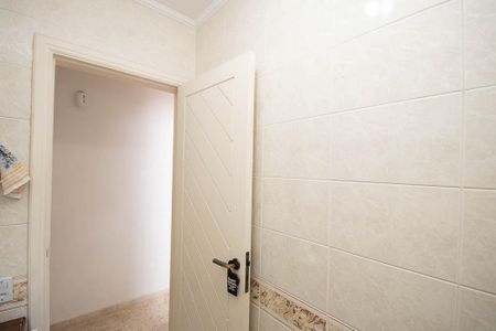Casa para alugar com 384m², 4 quartos e 3 vagas Casa para alugar com 384m², 4 quartos e 3 vagasLavabo