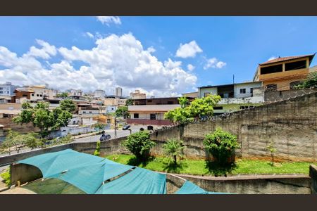 Quarto de apartamento à venda com 2 quartos, 62m² em Horto Florestal, Belo Horizonte
