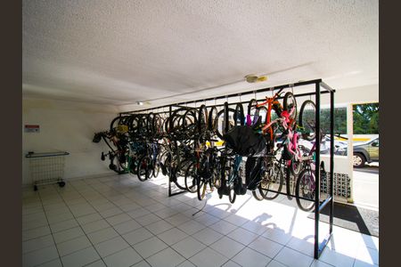 Apartamento para alugar com 47m², 2 quartos e 1 vaga Apartamento para alugar com 47m², 2 quartos e 1 vagaÁrea comum - Bicicletario