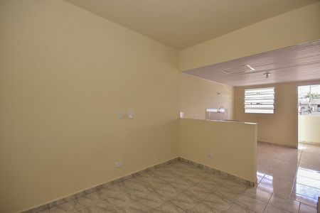 Sala de casa para alugar com 2 quartos, 80m² em Vila Pirajussara, São Paulo