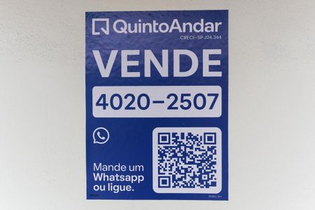 Casa à venda com 330m², 5 quartos e 2 vagas Casa à venda com 330m², 5 quartos e 2 vagasPlaquinha