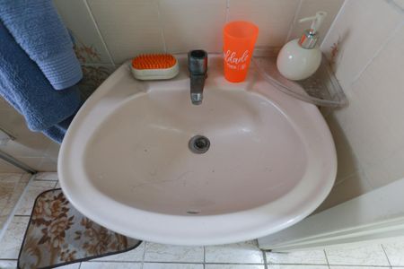 Casa à venda com 330m², 5 quartos e 2 vagas Casa à venda com 330m², 5 quartos e 2 vagasCasa 3 - Banheiro