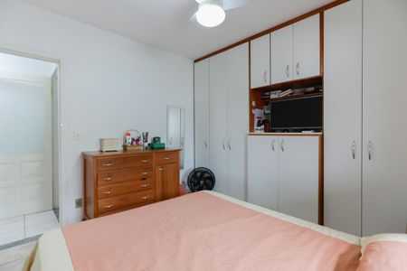 Casa à venda com 330m², 5 quartos e 2 vagas Casa à venda com 330m², 5 quartos e 2 vagasCasa 1 - Quarto 1