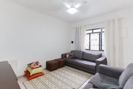 Casa à venda com 330m², 5 quartos e 2 vagas Casa à venda com 330m², 5 quartos e 2 vagasCasa 1 - Sala