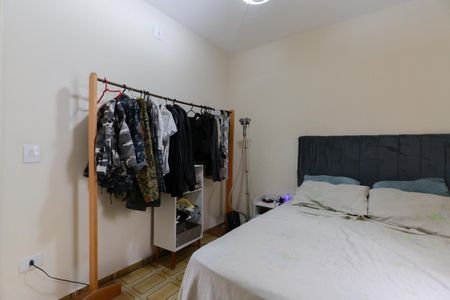 Casa à venda com 330m², 5 quartos e 2 vagas Casa à venda com 330m², 5 quartos e 2 vagasCasa 3 - Quarto