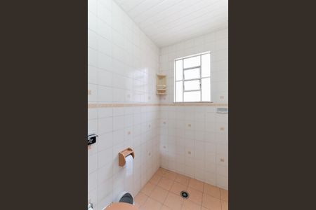 Casa à venda com 330m², 5 quartos e 2 vagas Casa à venda com 330m², 5 quartos e 2 vagasBanheiro da oficina