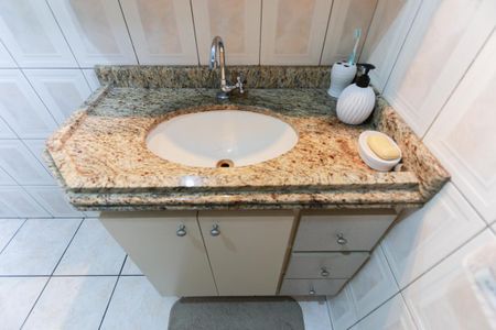 Casa à venda com 330m², 5 quartos e 2 vagas Casa à venda com 330m², 5 quartos e 2 vagasCasa 1 - Banheiro