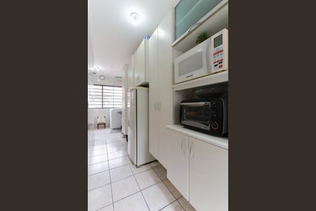 Casa à venda com 330m², 5 quartos e 2 vagas Casa à venda com 330m², 5 quartos e 2 vagasCasa 1 - Área de serviço