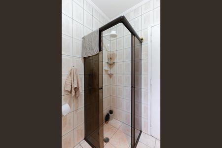 Casa à venda com 330m², 5 quartos e 2 vagas Casa à venda com 330m², 5 quartos e 2 vagasCasa 1 - Banheiro