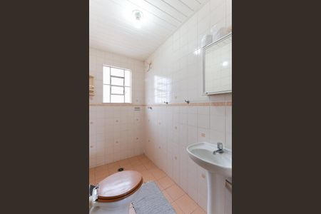 Casa à venda com 330m², 5 quartos e 2 vagas Casa à venda com 330m², 5 quartos e 2 vagasBanheiro da oficina