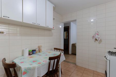 Casa à venda com 330m², 5 quartos e 2 vagas Casa à venda com 330m², 5 quartos e 2 vagasCasa 2 - Cozinha