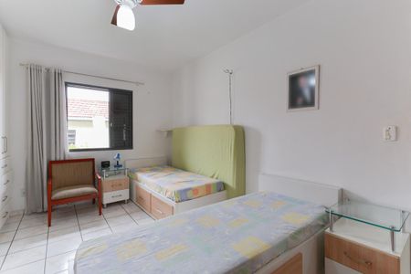 Casa à venda com 330m², 5 quartos e 2 vagas Casa à venda com 330m², 5 quartos e 2 vagasCasa 1 - Quarto 2