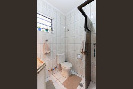 Casa à venda com 330m², 5 quartos e 2 vagas Casa à venda com 330m², 5 quartos e 2 vagasCasa 1 - Banheiro