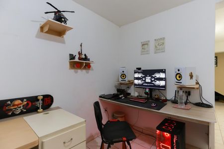 Casa à venda com 330m², 5 quartos e 2 vagas Casa à venda com 330m², 5 quartos e 2 vagasCasa 1 - Escritório