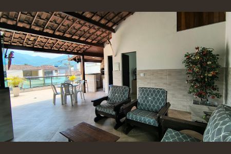 Casa de condomínio à venda com 200m², 4 quartos e 4 vagas Casa de condomínio à venda com 200m², 4 quartos e 4 vagasTerraço