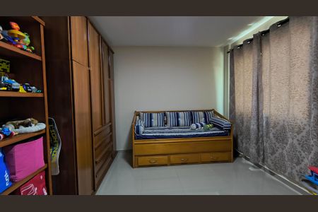 Casa de condomínio à venda com 200m², 4 quartos e 4 vagas Casa de condomínio à venda com 200m², 4 quartos e 4 vagasQuarto 2