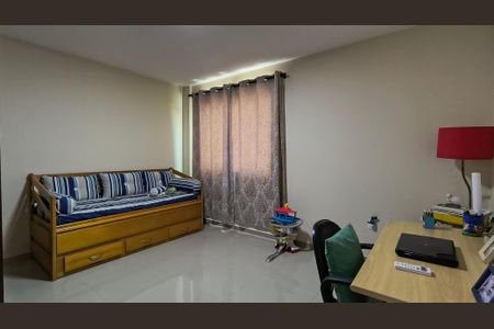 Casa de condomínio à venda com 200m², 4 quartos e 4 vagas Casa de condomínio à venda com 200m², 4 quartos e 4 vagasQuarto 2