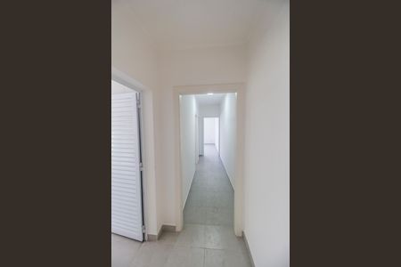 Corredor de casa para alugar com 1 quarto, 70m² em Jardim Silveira, Barueri