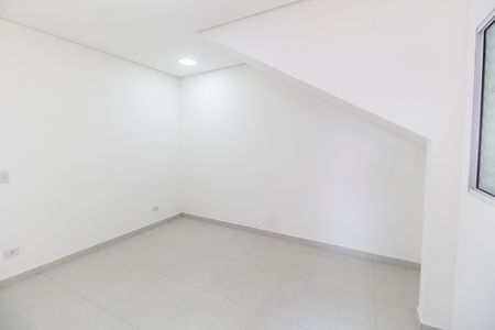 Quarto de casa para alugar com 1 quarto, 70m² em Jardim Silveira, Barueri