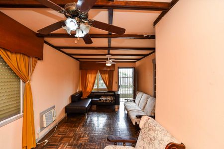 Sala de casa à venda com 3 quartos, 120m² em Rubem Berta, Porto Alegre