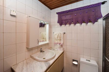 Casa à venda com 120m², 3 quartos e 2 vagas Casa à venda com 120m², 3 quartos e 2 vagasBanheiro