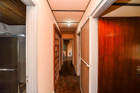 Casa à venda com 120m², 3 quartos e 2 vagas Casa à venda com 120m², 3 quartos e 2 vagasCorredor