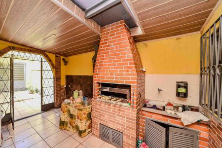 Casa à venda com 120m², 3 quartos e 2 vagas Casa à venda com 120m², 3 quartos e 2 vagasÁrea de Serviço e Churrasqueira