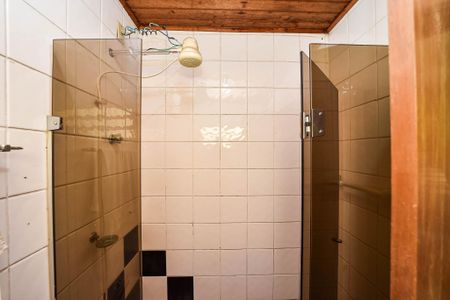 Casa à venda com 120m², 3 quartos e 2 vagas Casa à venda com 120m², 3 quartos e 2 vagasCasa dos Fundos/Banheiro