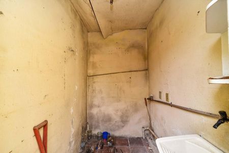 Casa à venda com 120m², 3 quartos e 2 vagas Casa à venda com 120m², 3 quartos e 2 vagasÁrea de Serviço