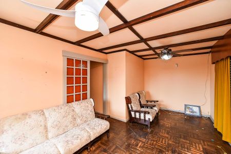 Casa à venda com 120m², 3 quartos e 2 vagas Casa à venda com 120m², 3 quartos e 2 vagasSala