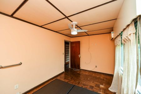 Quarto 2 de casa à venda com 3 quartos, 120m² em Rubem Berta, Porto Alegre