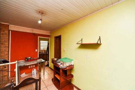 Casa à venda com 120m², 3 quartos e 2 vagas Casa à venda com 120m², 3 quartos e 2 vagasCasa dos Fundos/Sala