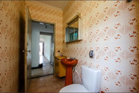 Casa à venda com 239m², 4 quartos e 2 vagasBanheiro 2