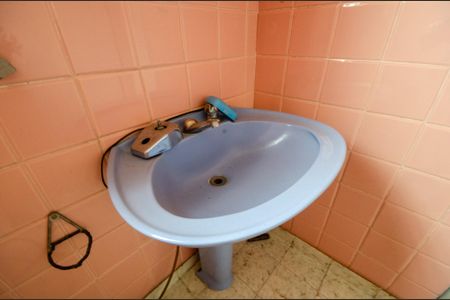 Casa à venda com 239m², 4 quartos e 2 vagasBanheiro 1