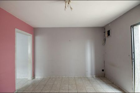 Casa à venda com 239m², 4 quartos e 2 vagasSala 2