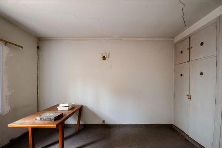 Casa à venda com 239m², 4 quartos e 2 vagasQuarto 3