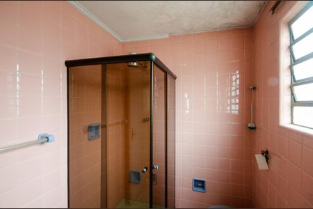 Casa à venda com 239m², 4 quartos e 2 vagasBanheiro 1