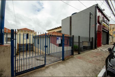 Casa à venda com 239m², 4 quartos e 2 vagasFachada