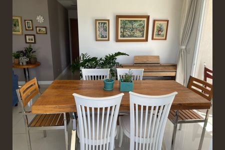 Sala de apartamento à venda com 2 quartos, 122m² em Camboinhas, Niterói