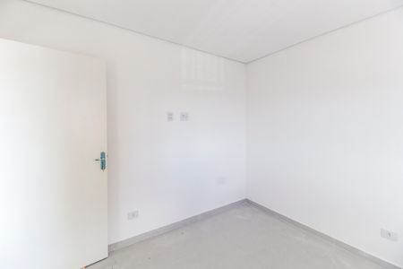 Quarto de casa para alugar com 1 quarto, 70m² em Jardim Silveira, Barueri
