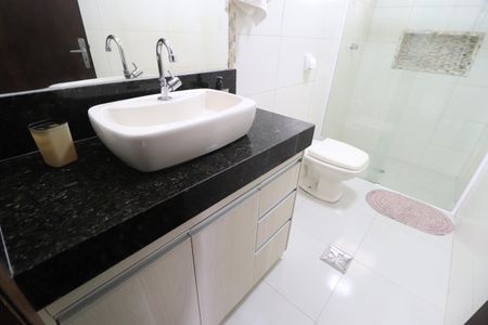 Apartamento para alugar com 75m², 2 quartos e 1 vagaBanheiro Social