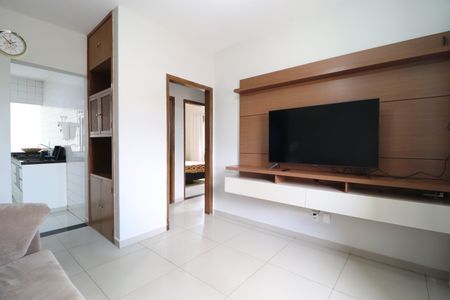 Apartamento para alugar com 75m², 2 quartos e 1 vagaSala