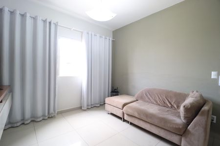 Apartamento para alugar com 75m², 2 quartos e 1 vagaSala