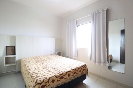 Quarto 1 de apartamento para alugar com 2 quartos, 75m² em Cazeca, Uberlândia